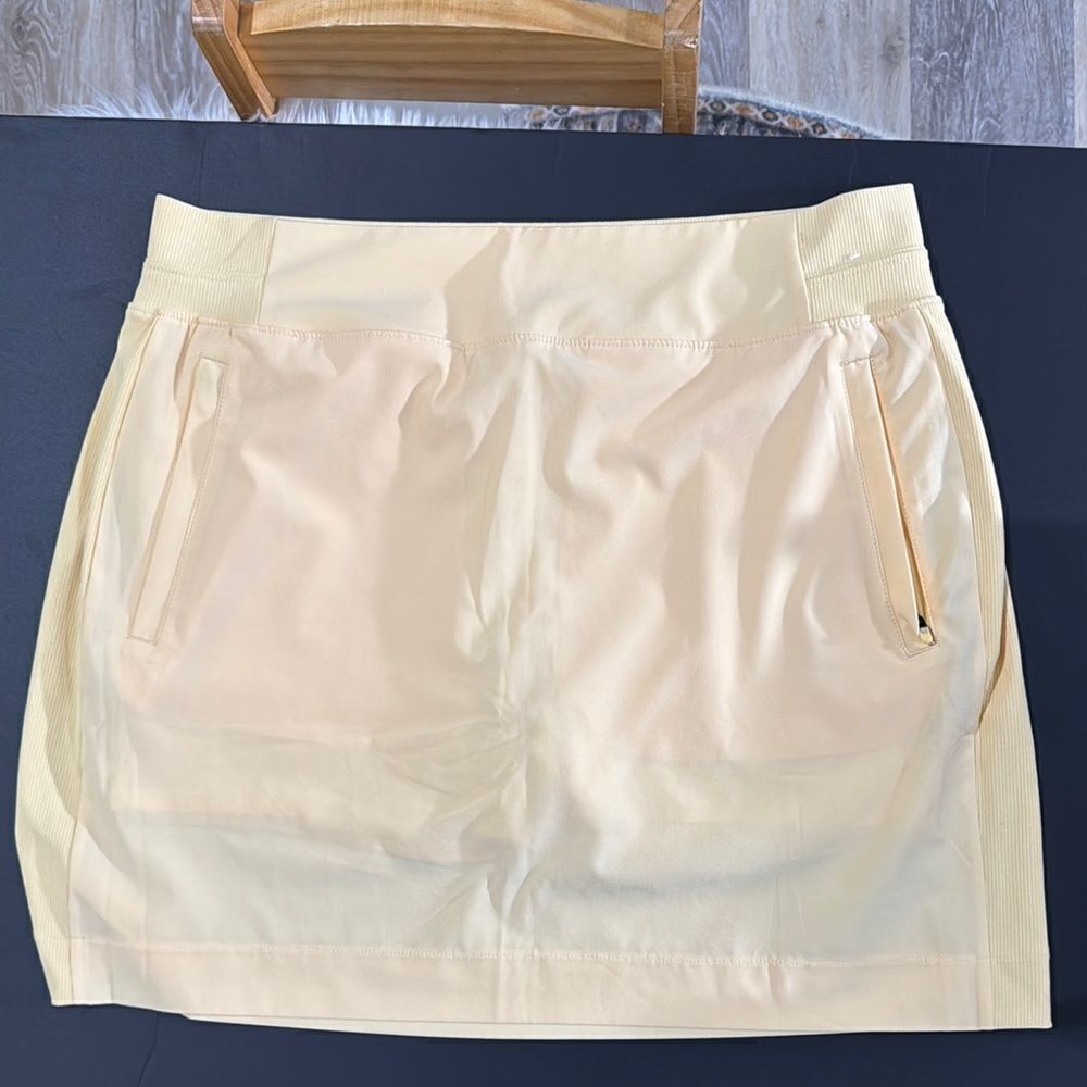 Members Markl Cream Tennis Skirt Size L